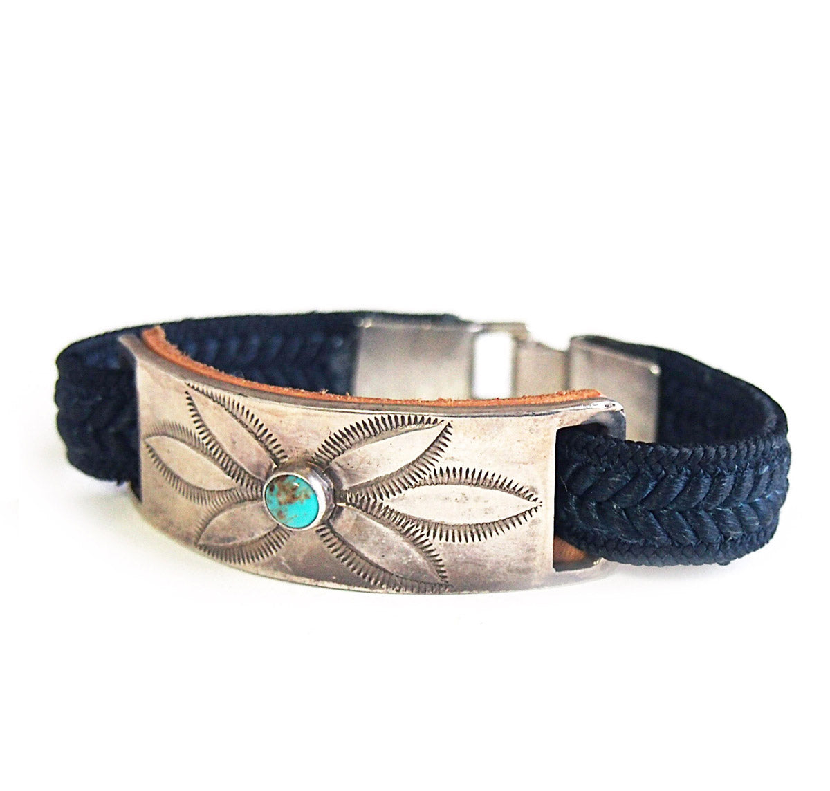 BRAID PLATE ON TURQUOISE BRACELET②